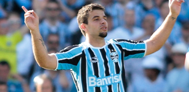 André Lima comemora ao marcar para o Grêmio na partida contra o Flamengo - Neco Varella/Agência Freelancer