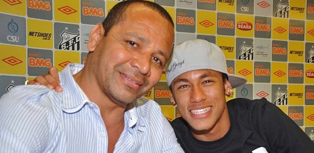Santos espera uma proposta maior por Neymar para agradar o pai do craque - Divulgação