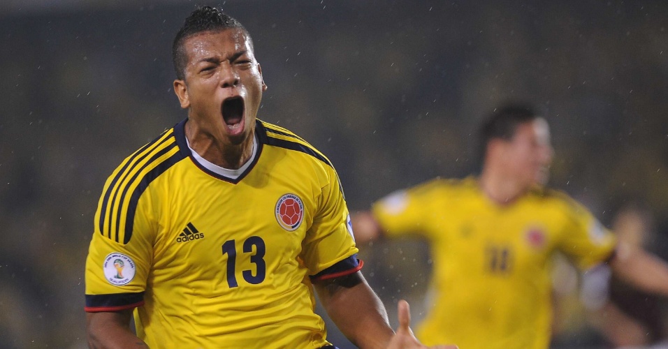 Guarin comemora gol da Colômbia contra a Venezuela, em Barranquilla