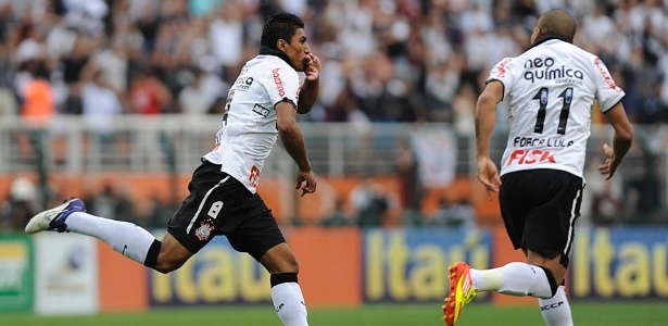 Vice-artilheiro do Corinthians no Brasileiro com 8 gols, Paulinho está na mira do Milan - Junior Lago/UOL