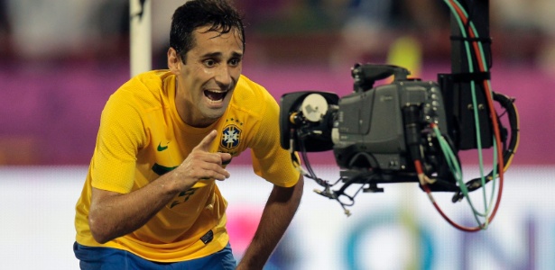 Atacante Jonas comemora seu gol contra o Egito em amistoso realizado no Qatar - REUTERS/Fadi Al-Assaad