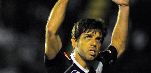 Juninho é um dos pilares do elenco para a disputa da temporada de 2012 - Maurício Val / FOTOCOM.NET 