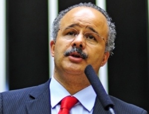 Deputado Vicente Cândido (PT-SP), relator da Lei Geral da Copa, que permite bebida nos estádios