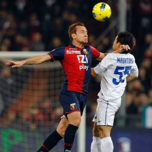 Zé Love já se reapresentou ao Genoa, da Itália - Alessandro Garofalo/Reuters