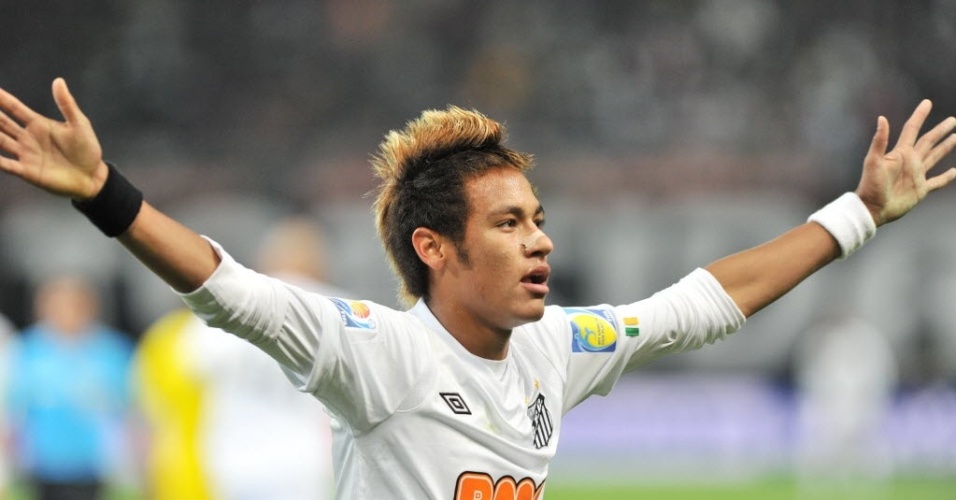 Neymar comemora após marcar o primeiro gol do Santos contra o Kashiwa Reysol na estreia do Mundial de Clubes