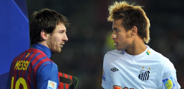 Messi e Neymar viraram personagens da eterna troca de farpas entre Pelé e Maradona - AFP PHOTO/KAZUHIRO NOGI