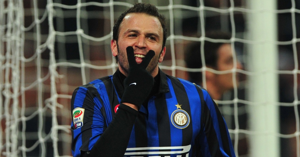 Pazzini marcou para a Inter, quando o time perdia de 1 a 0 para o Lecce