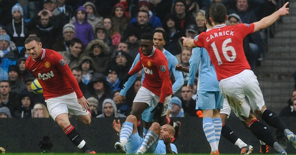 Wayne Rooney marcou dois gols contra o Manchester City. Foto do dia 08/01/2012