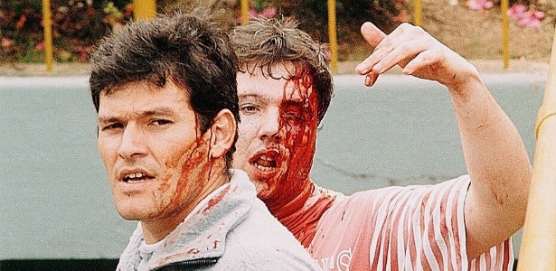 Torcedores feridos após briga entre as torcidas do Palmeiras e do São Paulo durante a final da Taça São Paulo de Juniores de 1995 - Folhapress