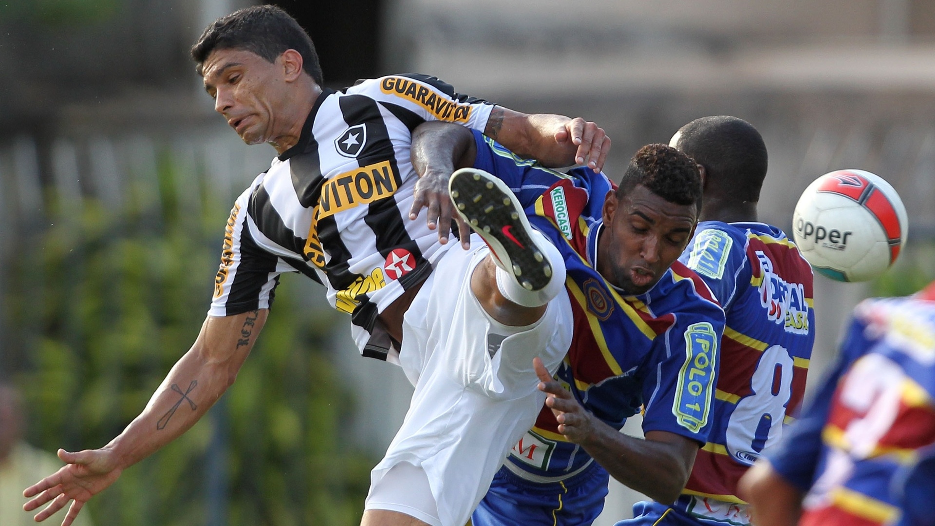 Fotos: Botafogo enfrenta Madureira pelo Carioca - 02/02/2012 - UOL Esporte