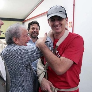 Boa recuperação de Ceni anima médico; goleiro deverá tirar os pontos na sexta