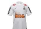 Com atraso, Santos lança pré-venda da nova camisa nesta quinta-feira pela loja virtual