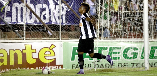 André marcou para o Atlético-MG, em vitória complicada sobre América T.O. no Mineiro - André Fossati/O Tempo/AE