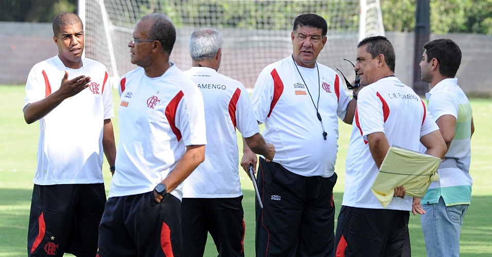 Joel Santana conduz seu primeiro treino com os jogadores do Flamengo (07/02/2012)