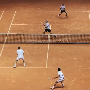 Final de duplas do Aberto do Brasil. O brasileiro André Sá e o eslovaco Michal Mertinak enfrentam o brasileiro  Bruno Soares e o norte-americano Eric Butorac neste domingo, em São Paulo - Rodrigo Paiva/UOL
