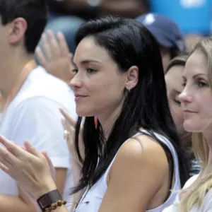 Torcedores na final de duplas do Aberto do Brasil. O brasileiro André Sá e o eslovaco Michal Mertinak perderam 2 sets a 1 (3/6, 6/4 e 10/8) para o brasileiro Bruno Soares e o norte-americano Eric Butorac neste domingo, em São Paulo - Rodrigo Paiva/UOL