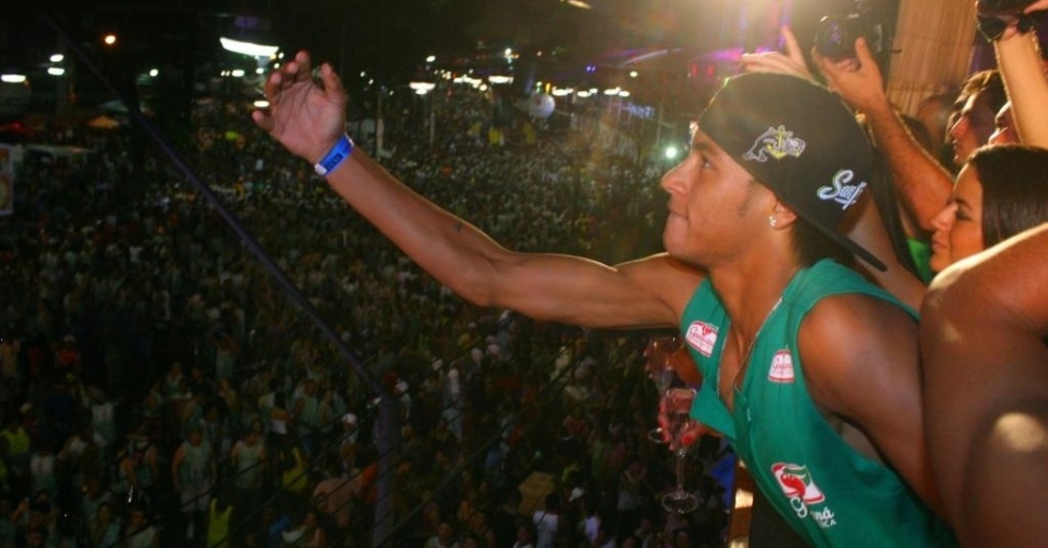 Neymar curte Carnaval baiano