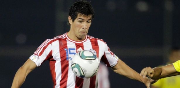 Jogador do Libertad-PAR e da seleção paraguaia, Cáceres chegará ao Fla em breve - Jorge Adorno/ REUTERS