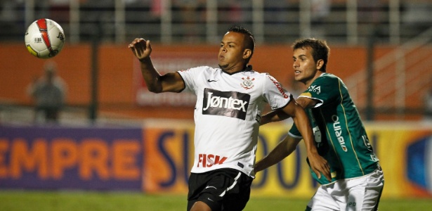 Agente busca novo clube e diz que Corinthians não deu valor ao atacante - Leandro Moraes/UOL