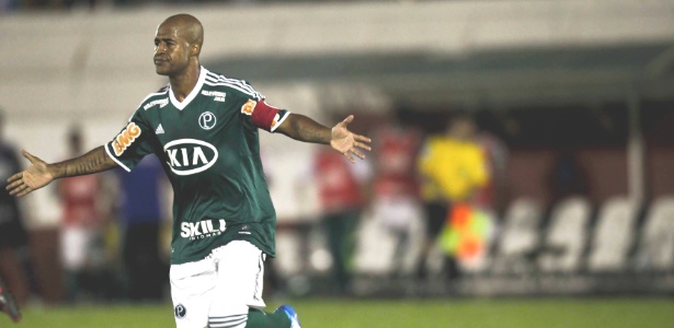 Marcos Assunção quer voltar a comemorar vitória com a camisa do Palmeiras - Adriano Vizoni/Folhapress