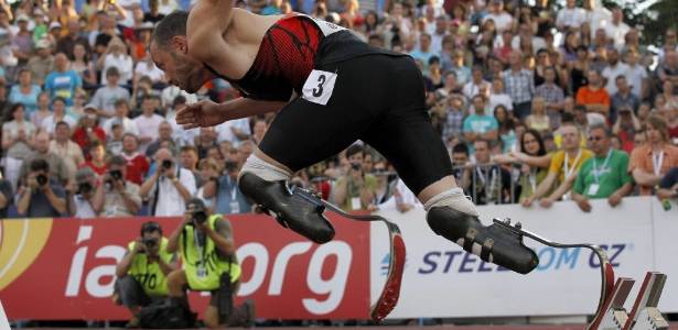 O sul-africano Oscar Pistorius conseguiu o índice para Londres-2012 nos 400 metros