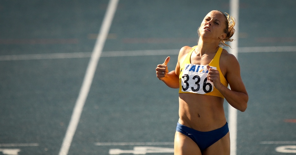 A atleta Geisa Coutinho, representante do atletismo brasileiro no Pan-2007