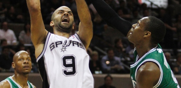 Recuperado de lesão, Tony Parker não evitou mais uma derrota do San Antonio Spurs - Reuters