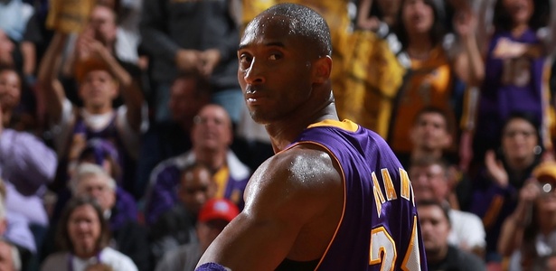 Kobe Bryant faz 36 pontos e garante 2ª posição dos Lakers na Conferência Oeste - Jed Jacobsohn/Getty Images/AFP