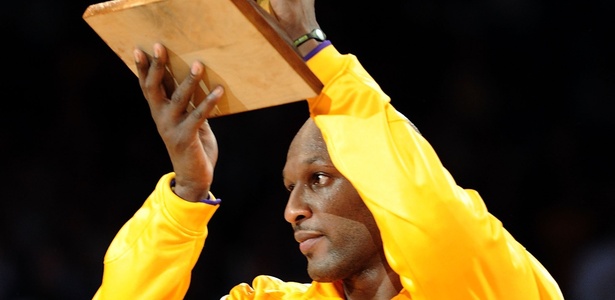 Lamar Odom pode voltar ao Los Angeles Lakers, equipe pela qual foi bicampeão da NBA - Harry How/Getty Images