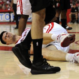 Yao Ming luta contra lesões há cerca de dois anos; jogador anunciou sua aposentadoria das quadras - Getty Images