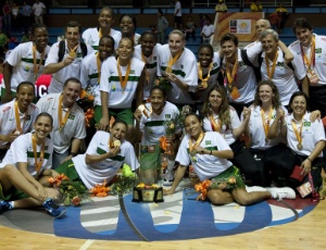Depois do título do Pré-Olímpico, a seleção feminina brasileira de basquete contará com o reforço de Iziane no Pan