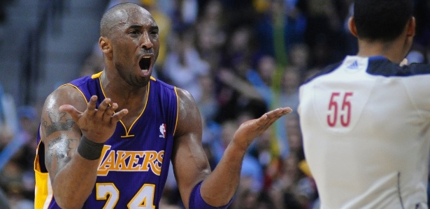 Kobe Bryant marcou 20 pontos na vitória do Los Angeles Lakers contra o Denver Nuggets - REUTERS/Evan Semon