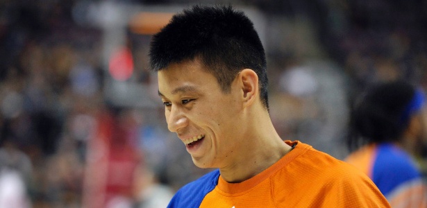 Xodó da NBA, Jeremy Lin chamou a atenção do presidente Barack Obama - Mike Cassese/Reuters
