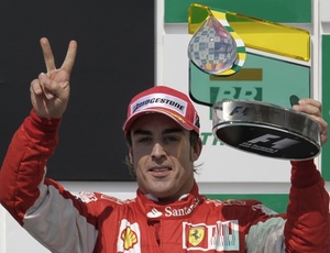 Fernando Alonso festeja o 3º lugar no GP do Brasil