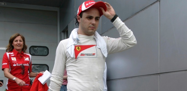 Felipe Massa demonstra frustração após ficar em sétimo no treino de classificação - Samsul Said /Reuters