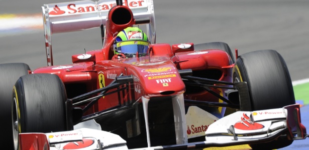 Felipe Massa culpou um problema no carro por ter ficado longe de brigar pelo 4º lugar - AFP PHOTO / JAVIER SORIANO