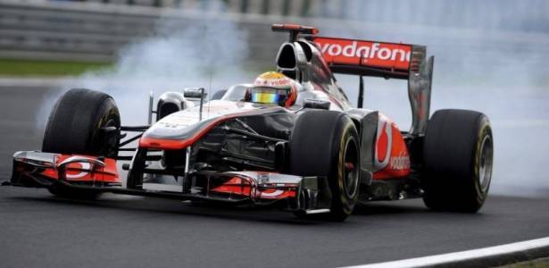 Lewis Hamilton não deu chances aos rivais e liderou treinos livres em Hungaroring - Srdjan Suki/EFE