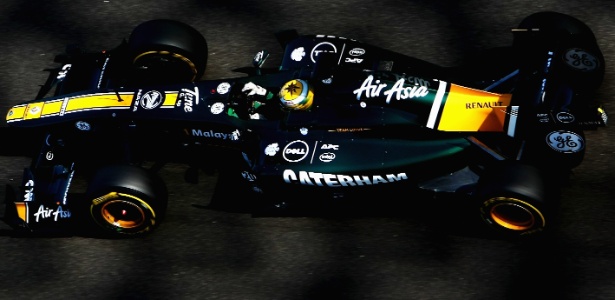 Luiz Razia pilota o carro da Lotus (que em 2012 será Caterham) em Abu Dhabi - Andrew Hone/Getty Images