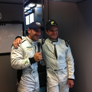 Rubens Barrichello (d) fez testes na equipe de Tony Kanaan na Indy e se empolgou com a categoria - Reprodução/Twitter