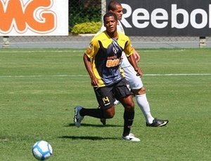 Zagueiro de origem, Renato Silva deve atuar como lateral-esquerdo no clssico para fortalecer defesa