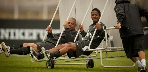 Aos 40 anos, Jorge Henrique lidera time de garotos que busca o acesso em MG