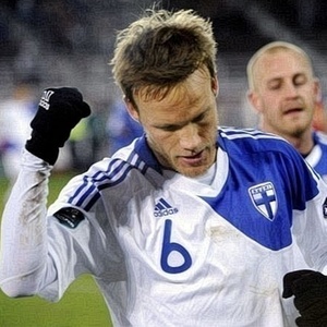Mika Vyrynen abriu o placar para a Finlndia, que massacrou San Marino por 8 a 0 em Helsinque