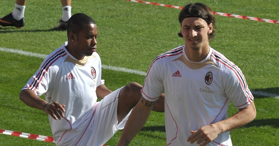 Robinho e Ibrahimovic participam de treino do Milan em Dubai