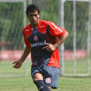 Zagueiro Ronaldo Alves é um dos destaques do Inter B em 2011 - Lucas Uebel/Vipcomm - Lucas Uebel/Vipcomm