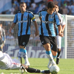 Bruno Collaço tem 22 jogos e 1 gol na temporada 2011, marcou contra o Internacional, pelo Gauchão - Lucas Uebel/TXT Assessoria