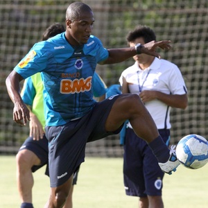 Gilberto, que se recuperou de contusão, espera reuniu condição física para enfrentar o Bahia - Juliana Flister/Vipcomm