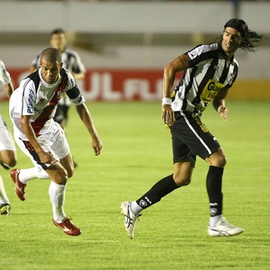 River Plate-SE deu trabalho para o Botafogo, de Loco Abreu, na primeira fase da Copa do Brasil - JORGE HENRIQUE/AGÊNCIA A TARDE/AE