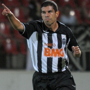 Ricardinho deixou o Atlético-MG no início de abril - AE