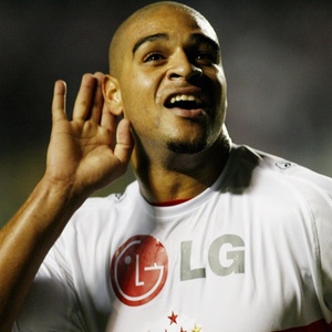 Adriano Imperador marcou 17 gols em 28 jogos disputados pelo São Paulo no ano de 2008 - Eduardo Knapp/Folhapress
