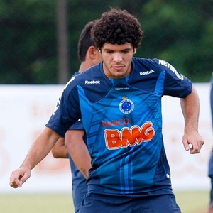 Ortigoza, que ainda não estreou pelo Cruzeiro, ficará como opção de banco contra o Democrata - Washington Alves/Vipcomm